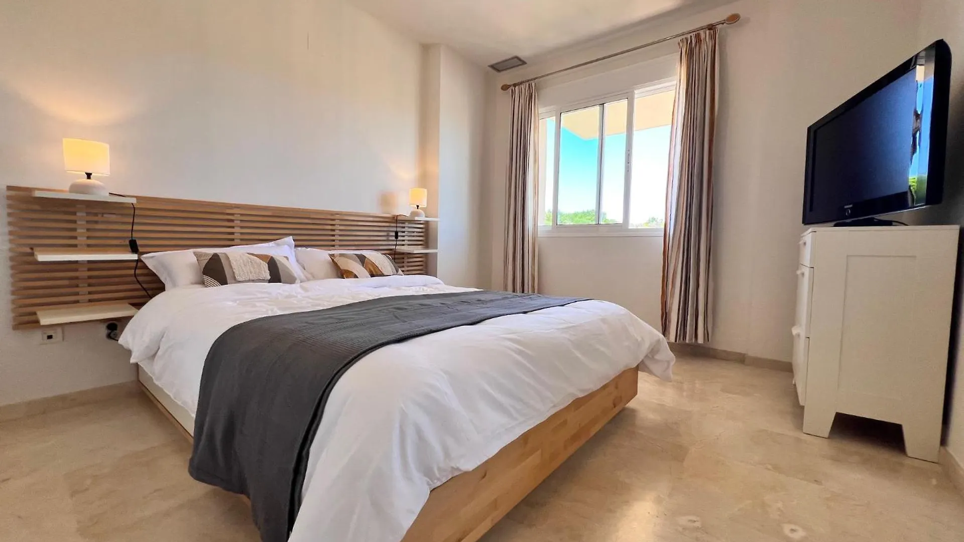 شقة Duquesa Fairways, 2 Beds, Walking Distance To Duquesa Port Castillo de Sabinillas 0*,  إسبانيا